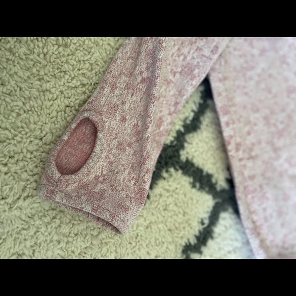 COPY - Gymshark Matching Athletic Set - Picture 10 of 11